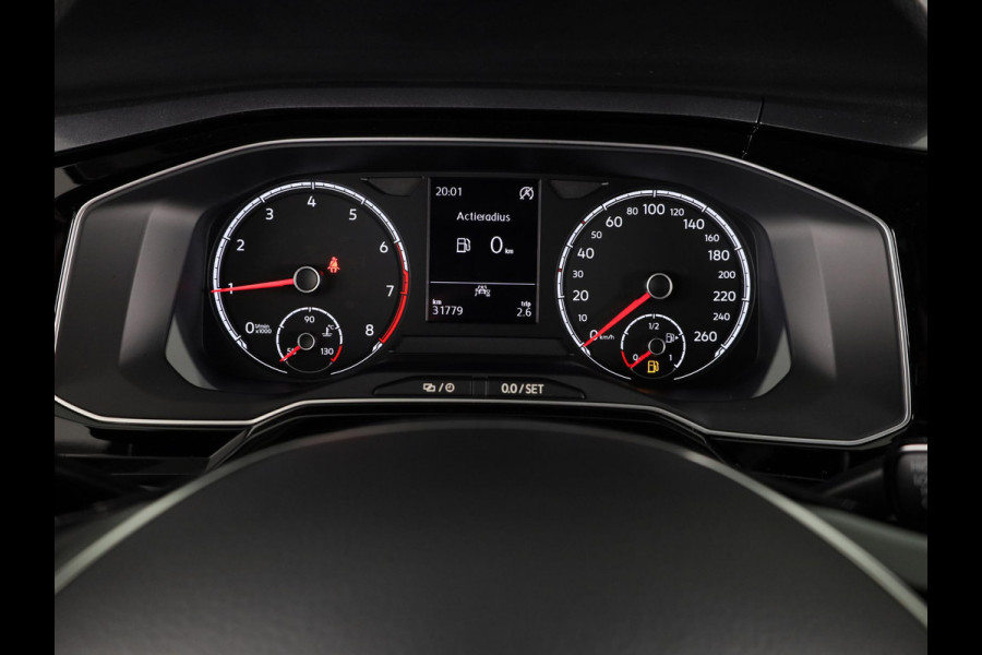 Volkswagen Polo 1.0 TSI Highline 95 pk | Navigatie via App | Autom. airco | Parkeersensoren | Adaptieve cruise control |