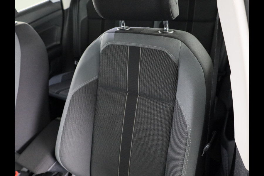 Volkswagen Polo 1.0 TSI Highline 95 pk | Navigatie via App | Autom. airco | Parkeersensoren | Adaptieve cruise control |