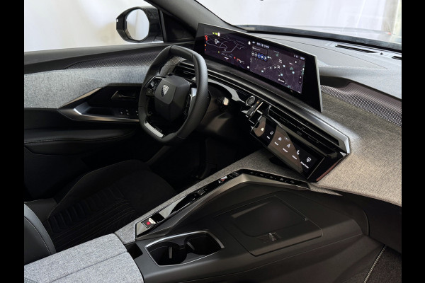Peugeot 5008 1.2 HYBRID 145 GT GLAZENDAK 7PERS STOEL/STUUR VERW. ELEK.KLEP LED 7P 7 Persoons