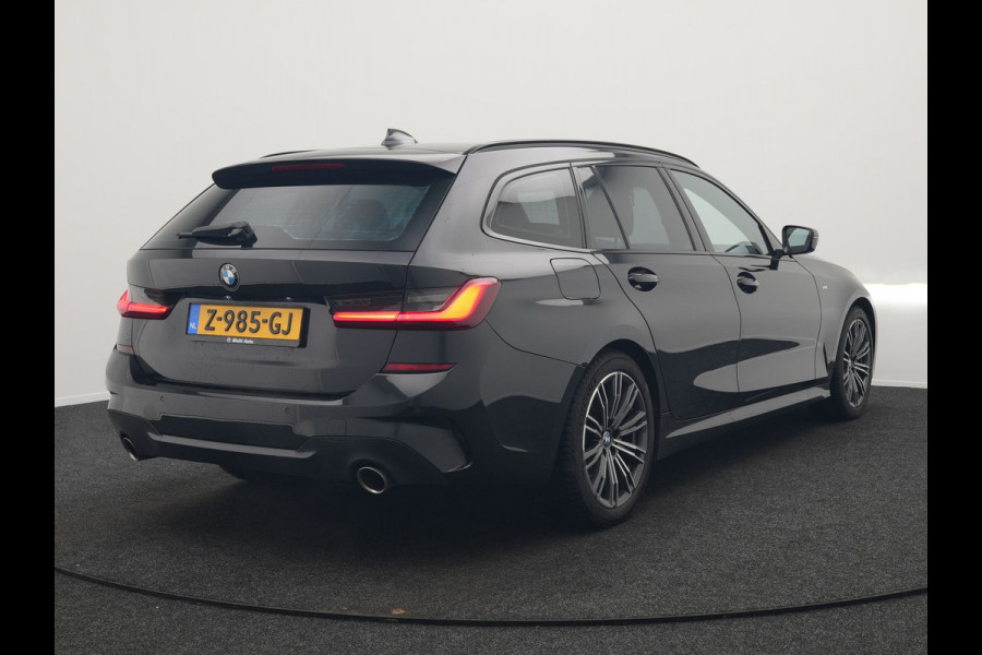 BMW 3 Serie Touring 320i M Sport 184pk | Adaptive Cruise | Alcantara Sportstoelen Verwarmd | Apple Carplay | Sfeerverlichting | Virtual | Navigatie | DAB |