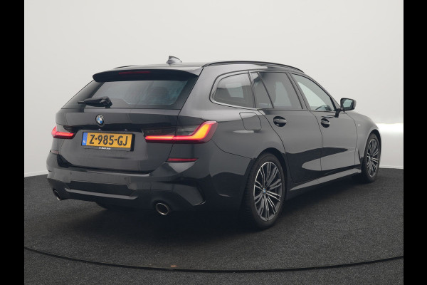 BMW 3 Serie Touring 320i M Sport 184pk | Adaptive Cruise | Alcantara Sportstoelen Verwarmd | Apple Carplay | Sfeerverlichting | Virtual | Navigatie | DAB |