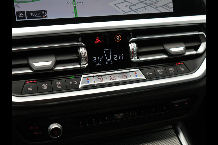 BMW 3 Serie Touring 320i M Sport 184pk | Adaptive Cruise | Alcantara Sportstoelen Verwarmd | Apple Carplay | Sfeerverlichting | Virtual | Navigatie | DAB |