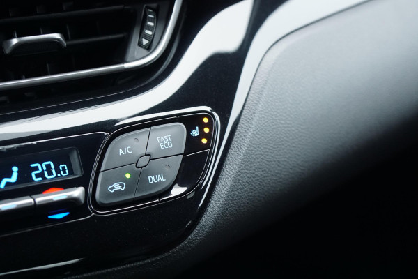 Toyota C-HR 1.8 Hybrid Black Edition + LEDER / DODEHOEK / JBL / STOELVERWARMING /