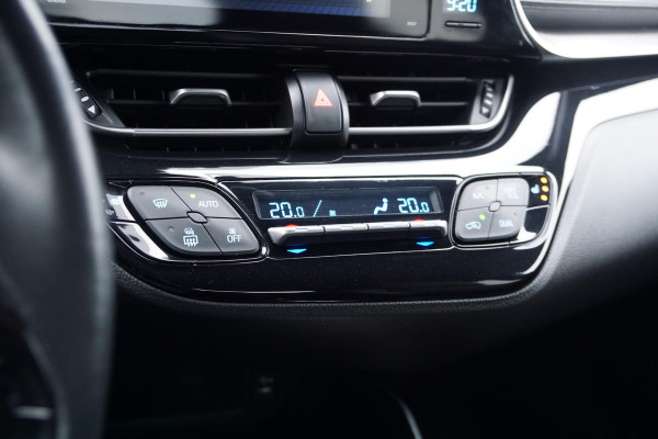 Toyota C-HR 1.8 Hybrid Black Edition + LEDER / DODEHOEK / JBL / STOELVERWARMING /