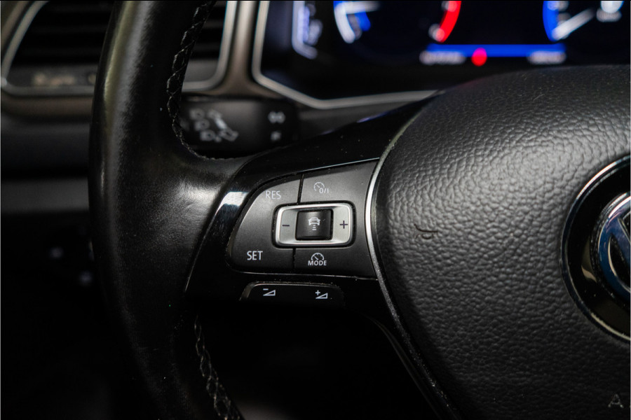 Volkswagen T-Roc 1.0 TSI Business R-Line 116PK | Pano | LED | Carplay | Virtual |