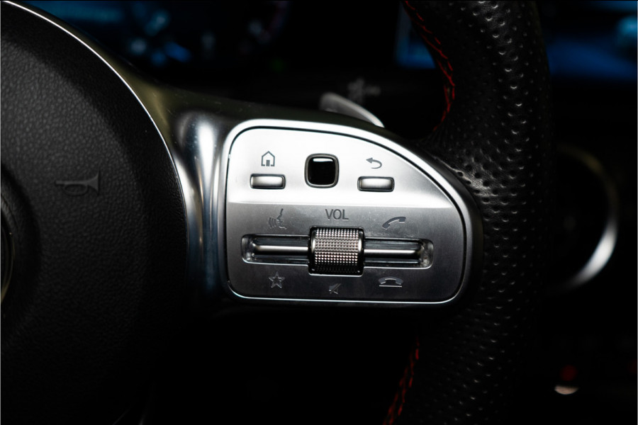 Mercedes-Benz A-Klasse 180 Business Solution AMG 136PK | NL AUTO+NAP | Pano | LED | Stoelverw. | Carplay | Night | Garantie