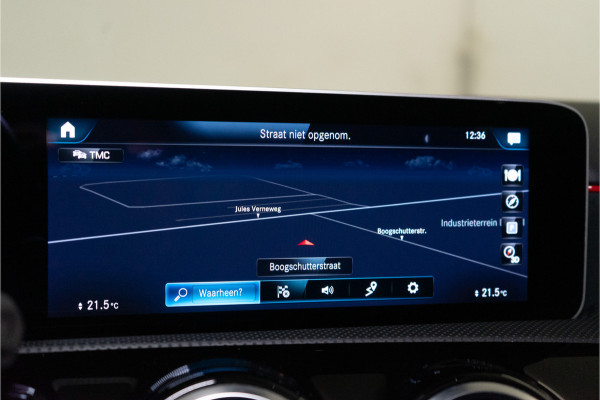 Mercedes-Benz A-Klasse 180 Business Solution AMG 136PK | NL AUTO+NAP | Pano | LED | Stoelverw. | Carplay | Night | Garantie