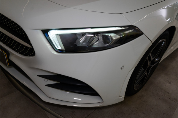 Mercedes-Benz A-Klasse 180 Business Solution AMG 136PK | NL AUTO+NAP | Pano | LED | Stoelverw. | Carplay | Night | Garantie