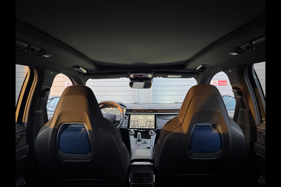 Lynk & Co 01 1.5 Bomvol Black Edition 261PK 360°Camera Zwarte hemel