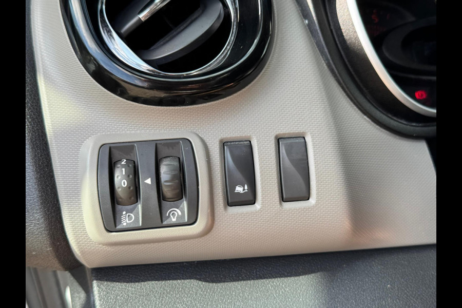 Renault Trafic 1.6 dCi T29 L2H1 (Nissan NV300) * Cruise Control * Parkeersensoren * Trekhaak *