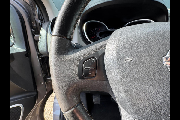 Renault Trafic 1.6 dCi T29 L2H1 (Nissan NV300) * Cruise Control * Parkeersensoren * Trekhaak *