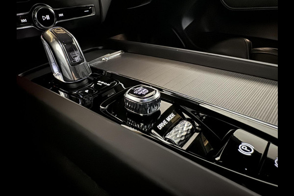 Volvo XC60 2.0 T8 Twin Engine AWD R-Design Luchtv. Pano H/K HUD 360°