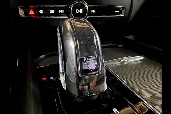 Volvo XC60 2.0 T8 Twin Engine AWD R-Design Luchtv. Pano H/K HUD 360°