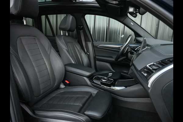 BMW X3 xDrive30e High Executive · M-Sport Pro · Comfort access · Head-up · Panoramadak · Adaptive cruise · Memory seats · Stuurverwarmi