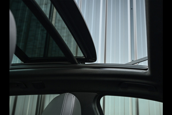 BMW X3 xDrive30e High Executive · M-Sport Pro · Comfort access · Head-up · Panoramadak · Adaptive cruise · Memory seats · Stuurverwarmi