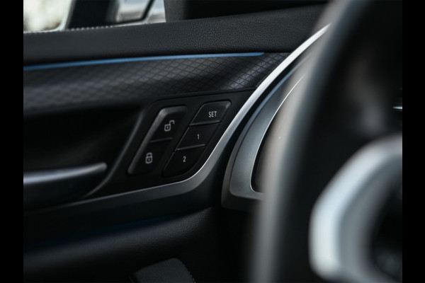 BMW X3 xDrive30e High Executive · M-Sport Pro · Comfort access · Head-up · Panoramadak · Adaptive cruise · Memory seats · Stuurverwarmi