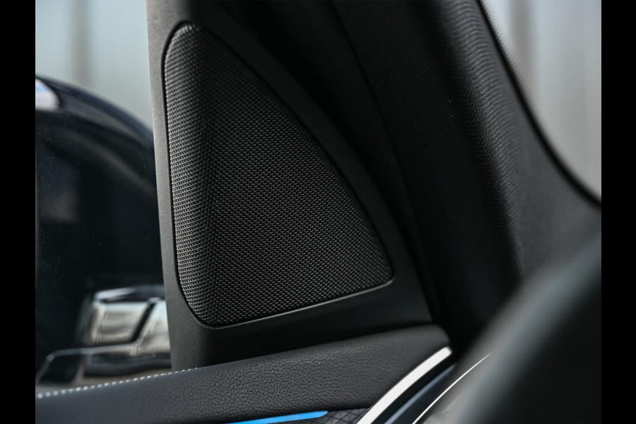 BMW X3 xDrive30e High Executive · M-Sport Pro · Comfort access · Head-up · Panoramadak · Adaptive cruise · Memory seats · Stuurverwarmi