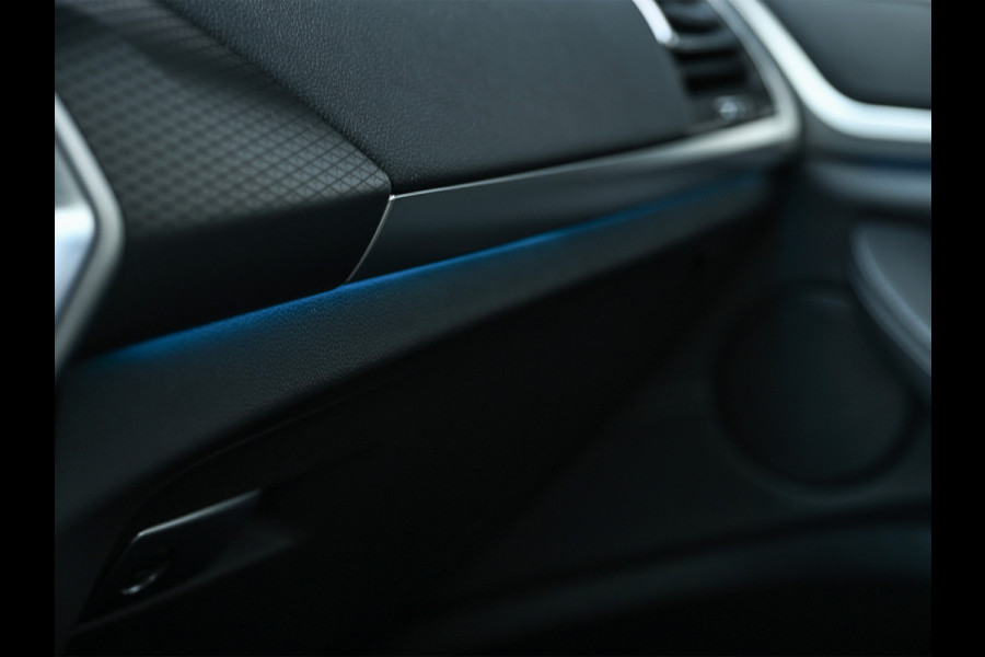 BMW X3 xDrive30e High Executive · M-Sport Pro · Comfort access · Head-up · Panoramadak · Adaptive cruise · Memory seats · Stuurverwarmi