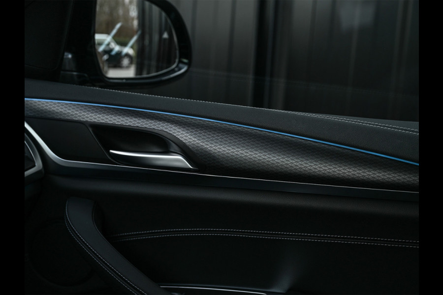 BMW X3 xDrive30e High Executive · M-Sport Pro · Comfort access · Head-up · Panoramadak · Adaptive cruise · Memory seats · Stuurverwarmi