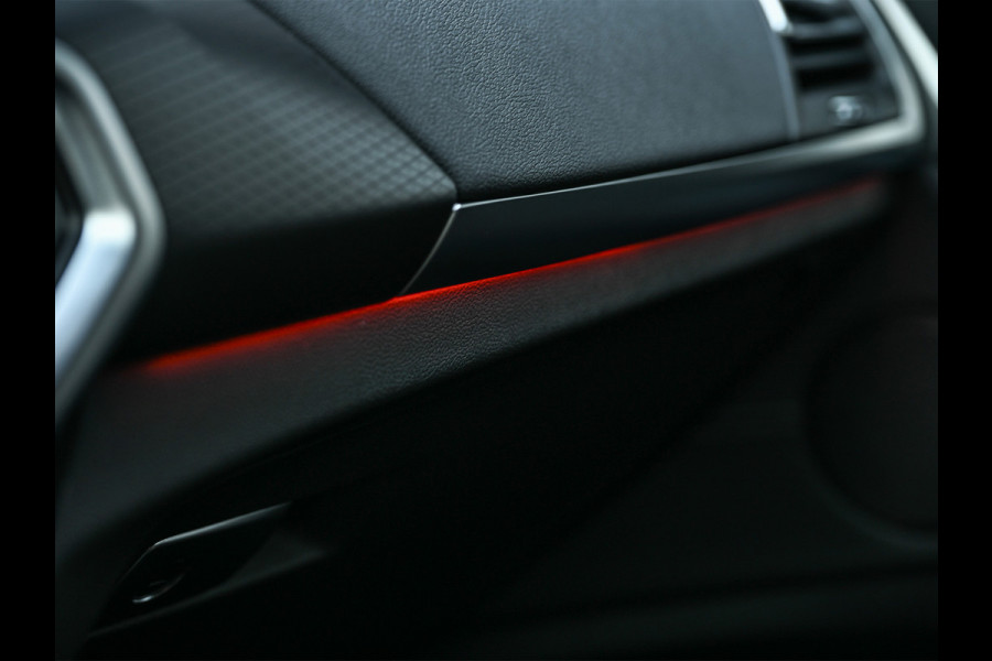 BMW X3 xDrive30e High Executive · M-Sport Pro · Comfort access · Head-up · Panoramadak · Adaptive cruise · Memory seats · Stuurverwarmi