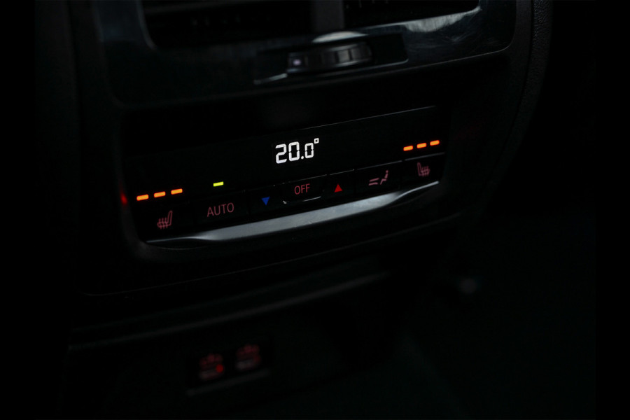 BMW X3 xDrive30e High Executive · M-Sport Pro · Comfort access · Head-up · Panoramadak · Adaptive cruise · Memory seats · Stuurverwarmi