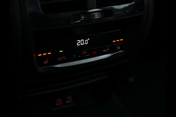 BMW X3 xDrive30e High Executive · M-Sport Pro · Comfort access · Head-up · Panoramadak · Adaptive cruise · Memory seats · Stuurverwarmi