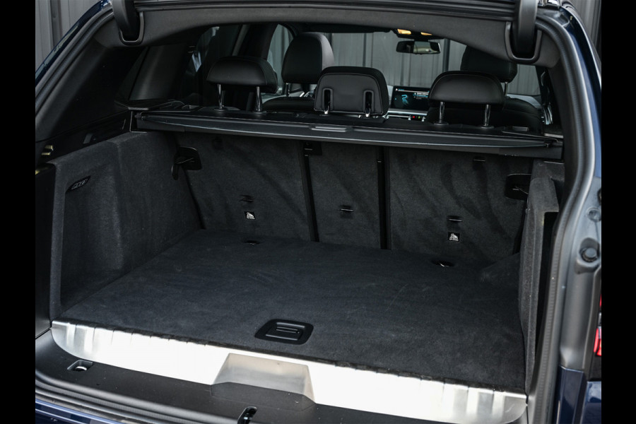 BMW X3 xDrive30e High Executive · M-Sport Pro · Comfort access · Head-up · Panoramadak · Adaptive cruise · Memory seats · Stuurverwarmi