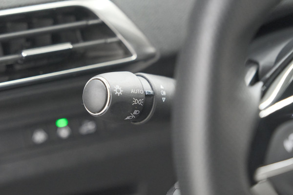 Peugeot 3008 1.2 Hybrid 136 GT | 360 Camera | Adaptieve Cruise Control | Elektrische Kofferklep | Stoelverwarming