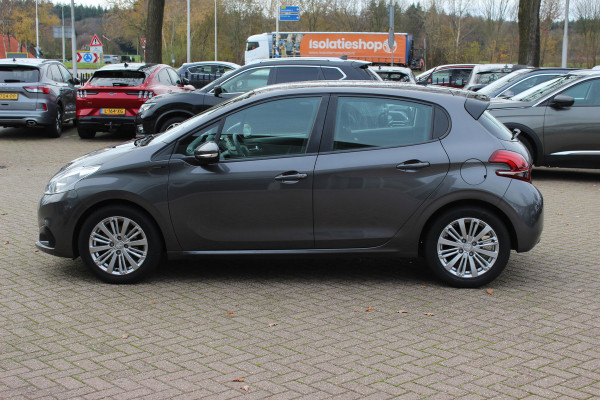 Peugeot 208 1.2 PureTech Signature 64.665 km! Navigatie / Parkeerhulp achter / 16'' / DAB / Bluetooth / Cruise Control