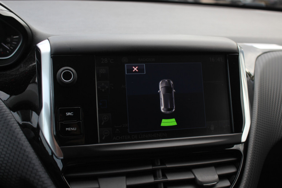 Peugeot 208 1.2 PureTech Signature 64.665 km! Navigatie / Parkeerhulp achter / 16'' / DAB / Bluetooth / Cruise Control