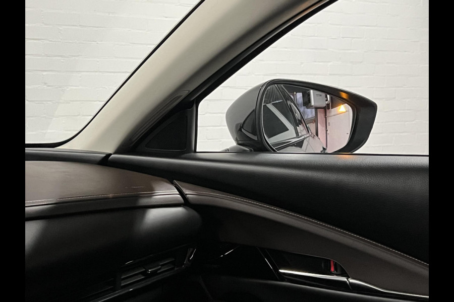 Mazda CX-30 2.0 e-SkyActiv-X M Hybrid AWD Luxury Trekhaak | Adapt. cruise | Stoel-/stuurverwarming | ​Carplay | 360 camera | Leder