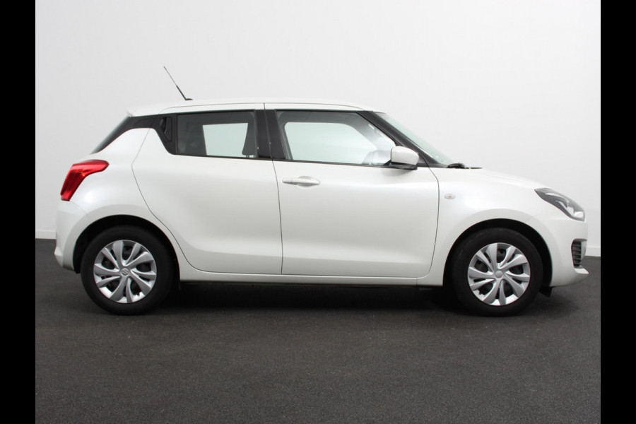 Suzuki Swift 1.2 Hybrid Club | Airco | Cruise Control Adaptive | Bluetooth | 5 deurs