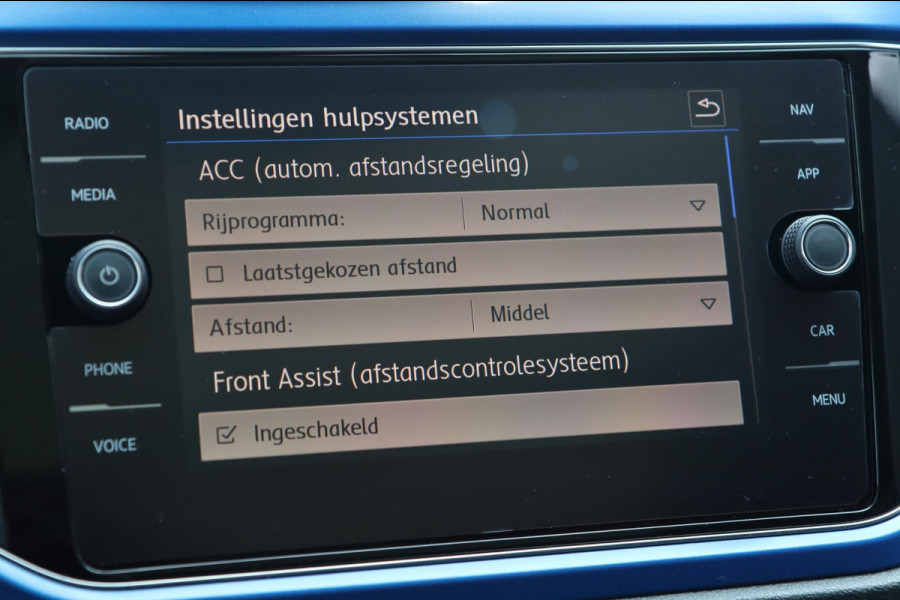 Volkswagen T-Roc 1.5 TSI / PANODAK / VIRTUAL / DODEHOEK / ACC / CAMERA