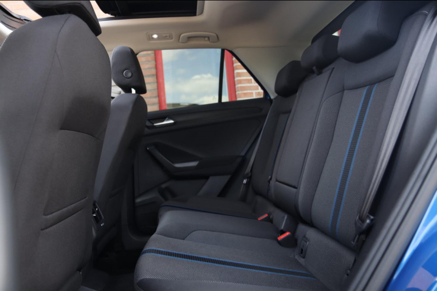 Volkswagen T-Roc 1.5 TSI / PANODAK / VIRTUAL / DODEHOEK / ACC / CAMERA