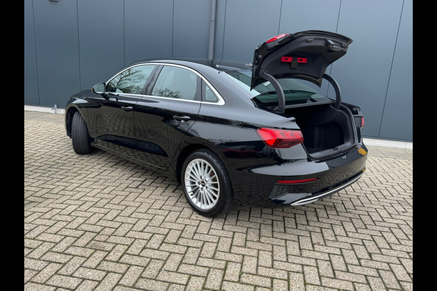Audi A3 Limousine 30 TFSI Advanced edition * Navigatie * Parkeersensoren * Sportstoelen * Cruise Control *