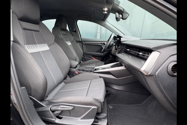 Audi A3 Limousine 30 TFSI Advanced edition * Navigatie * Parkeersensoren * Sportstoelen * Cruise Control *