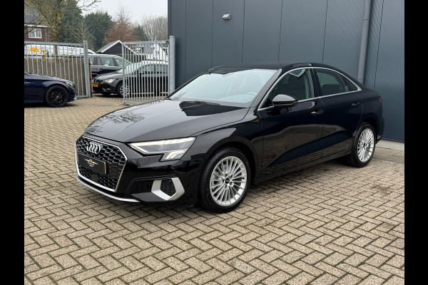 Audi A3 Limousine 30 TFSI Advanced edition * Navigatie * Parkeersensoren * Sportstoelen * Cruise Control *