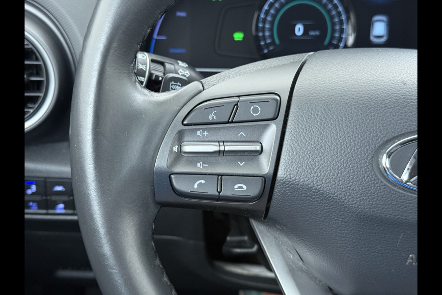 Hyundai Kona EV 64kWh SOH-100% Warmtepomp Adaptive-Cruise Head-Up Display 1/2 Leer Krell®-Hifi Apple Carplay Android Adap.Cruise Camera Navi  Keyless Privacy Glas DAB Led Blind Spot Lane Assist Origineel Nederlandse Auto