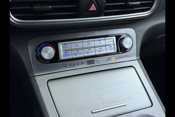 Hyundai Kona EV 64kWh SOH-100% Warmtepomp Adaptive-Cruise Head-Up Display 1/2 Leer Krell®-Hifi Apple Carplay Android Adap.Cruise Camera Navi  Keyless Privacy Glas DAB Led Blind Spot Lane Assist Origineel Nederlandse Auto