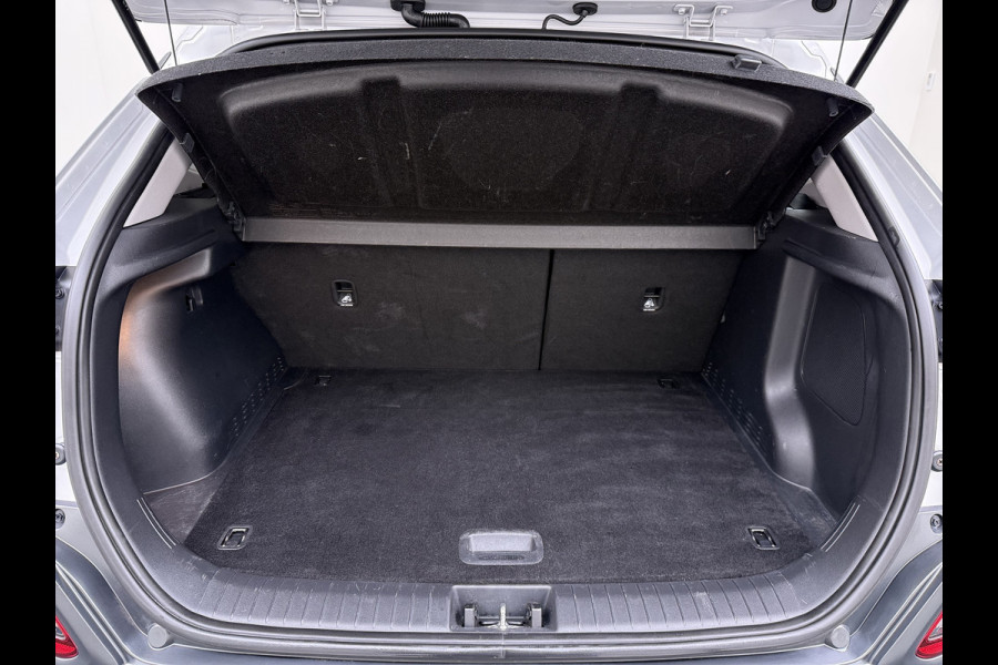 Hyundai Kona EV 64kWh SOH-100% Warmtepomp Adaptive-Cruise Head-Up Display 1/2 Leer Krell®-Hifi Apple Carplay Android Adap.Cruise Camera Navi  Keyless Privacy Glas DAB Led Blind Spot Lane Assist Origineel Nederlandse Auto