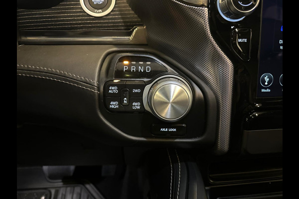 Dodge Ram 1500 5.7 V8 4x4 Crew Cab Limited |PANO|HK|LUCHTVERING|