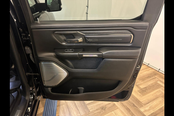 Dodge Ram 1500 5.7 V8 4x4 Crew Cab Limited |PANO|HK|LUCHTVERING|