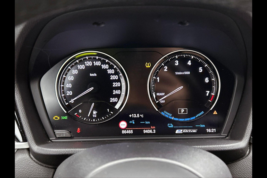 BMW X1 xDrive25e Exe. 221PK M Sport PLUG-In NAV | TREKHAAK | SFEERVERLICHTING