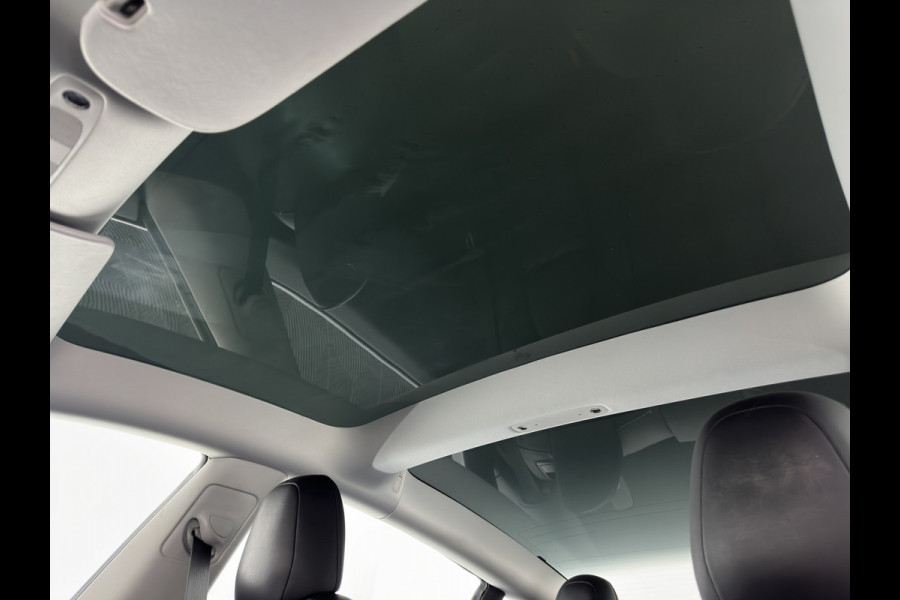 Tesla Model 3 Standard RWD Plus 60 kWh [ 3-Fase ] (INCL-BTW) Aut. *PANO | AUTO-PILOT | LEATHER | KEYLESS | FULL-LED | MEMORY-PACK | TOP-VIEW | DAB | CARPLAY | DIGI-COCKPIT | LANE-ASSIST | COMFORT-SEATS | 18"ALU*