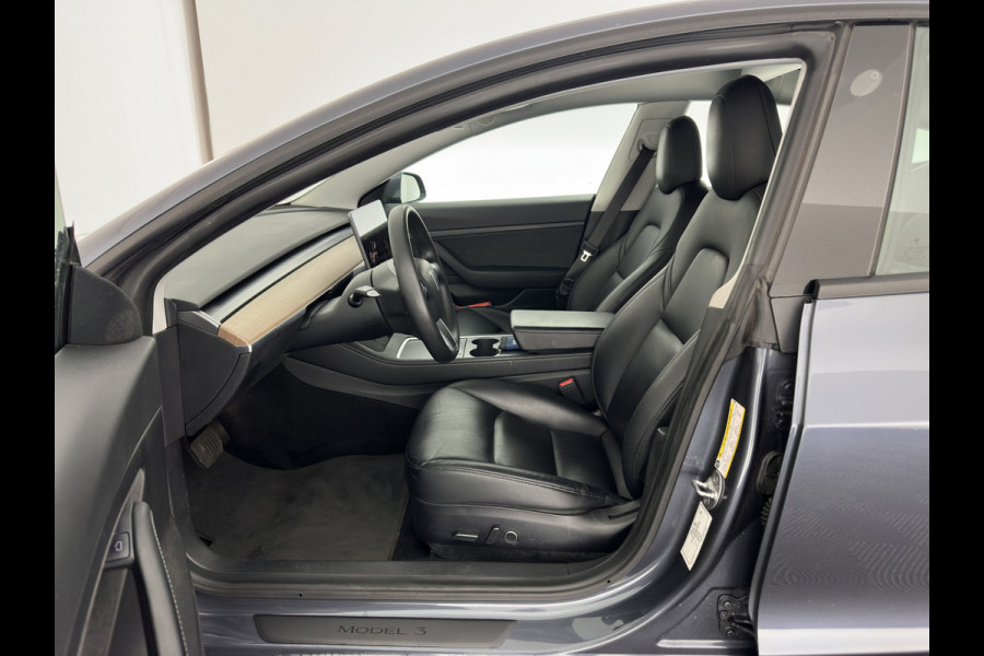 Tesla Model 3 Standard RWD Plus 60 kWh [ 3-Fase ] (INCL-BTW) Aut. *PANO | AUTO-PILOT | LEATHER | KEYLESS | FULL-LED | MEMORY-PACK | TOP-VIEW | DAB | CARPLAY | DIGI-COCKPIT | LANE-ASSIST | COMFORT-SEATS | 18"ALU*