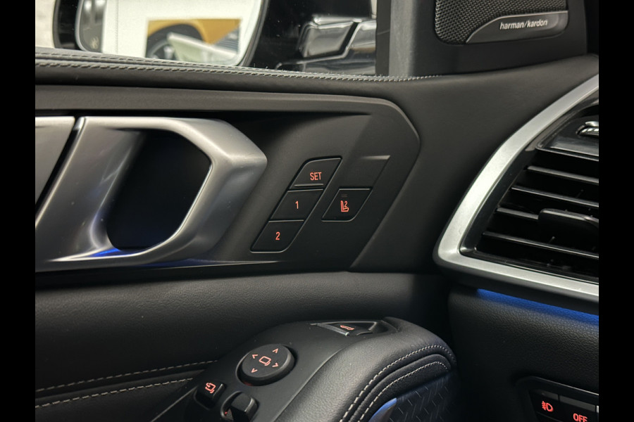 BMW X5 45e M-Stoelen | M-Performance | 360 Camera | ACC | Indiv. Leder | Harman-Kardon | Laser-LED | Keyless-Entry | Stoelventilatie | Head-Up | Memory | 21'' | Sfeerverlichting | Trekhaak | Luchtvering | Rij-Assistent Pro | Carplay | Black-Optic | Draadloos Laden.