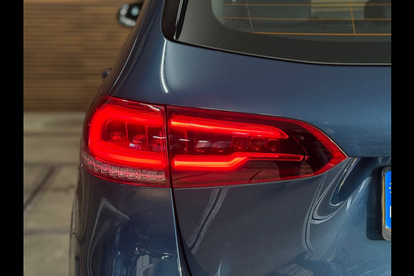 Mercedes-Benz B-Klasse 180 Business Solution AMG | Pano | Alcantara | 18' inch | DAB | Navigatie | Camera