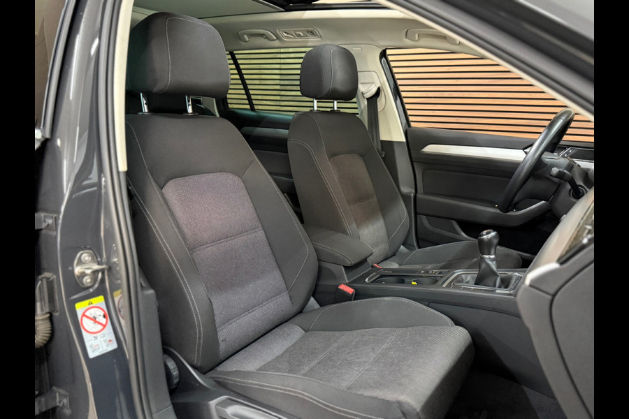 Volkswagen Passat Variant 1.4 TSI ACT Highline | Pano | Navi | Massagestoel | Camera | LED | Adaptive Cruise