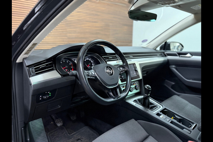 Volkswagen Passat Variant 1.4 TSI ACT Highline | Pano | Navi | Massagestoel | Camera | LED | Adaptive Cruise
