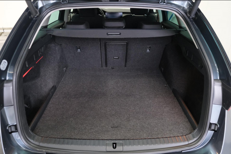 Škoda Octavia Combi 1.4 TSI iV PHEV Business Edition - N.A.P. Airco, Cruise, Navi, PDC, Trekhaak.